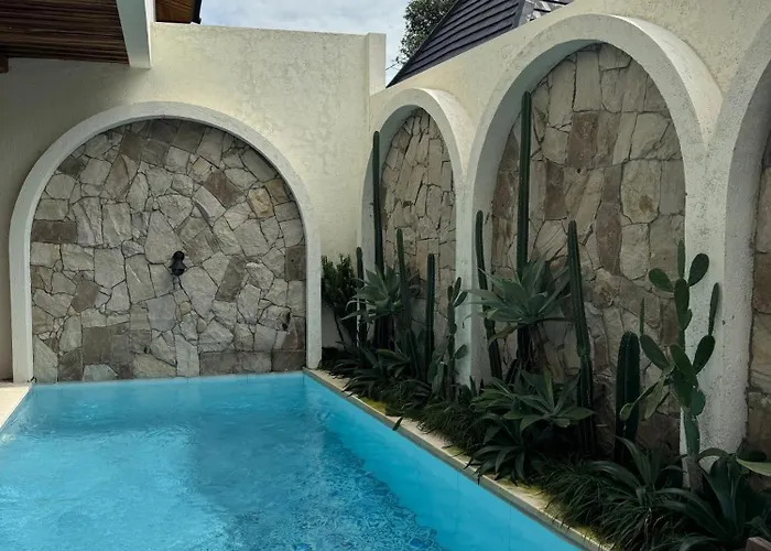 Tuluscoliving 1, 4 Bedroom & 5 Bathroom Villa *