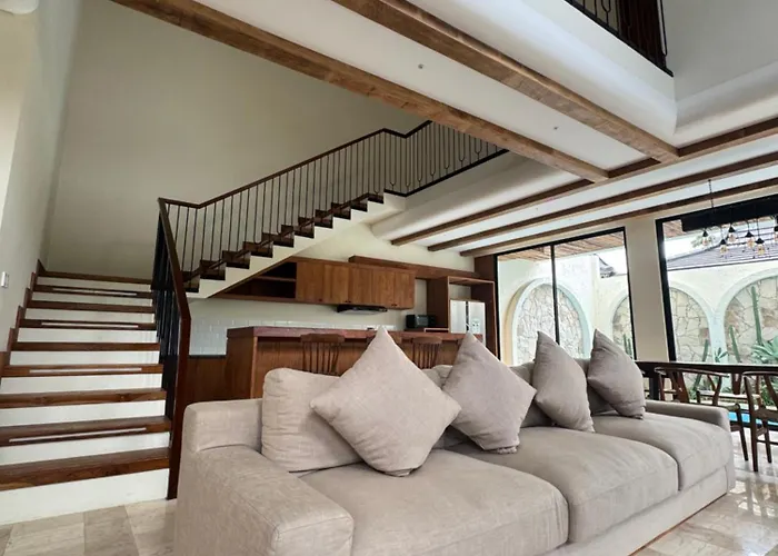 Tuluscoliving 1, 4 Bedroom & 5 Bathroom * Kuta (Bali)