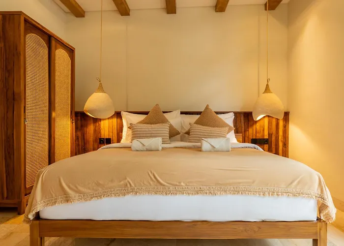 Tuluscoliving 1, 4 Bedroom & 5 Bathroom Villa Kuta (Bali)