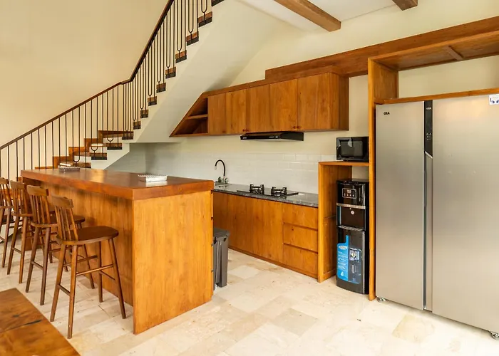 Villa Tuluscoliving 1, 4 Bedroom & 5 Bathroom Kuta (Bali)