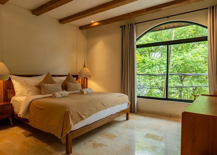 Tuluscoliving 1, 4 Bedroom & 5 Bathroom Villa Kuta (Bali)